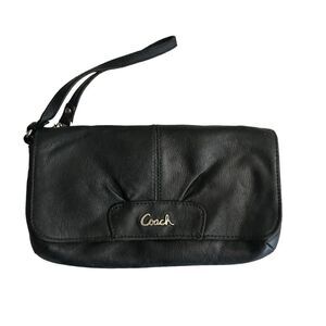 Coach Black Snap Closure Wristlet‎ Clutch